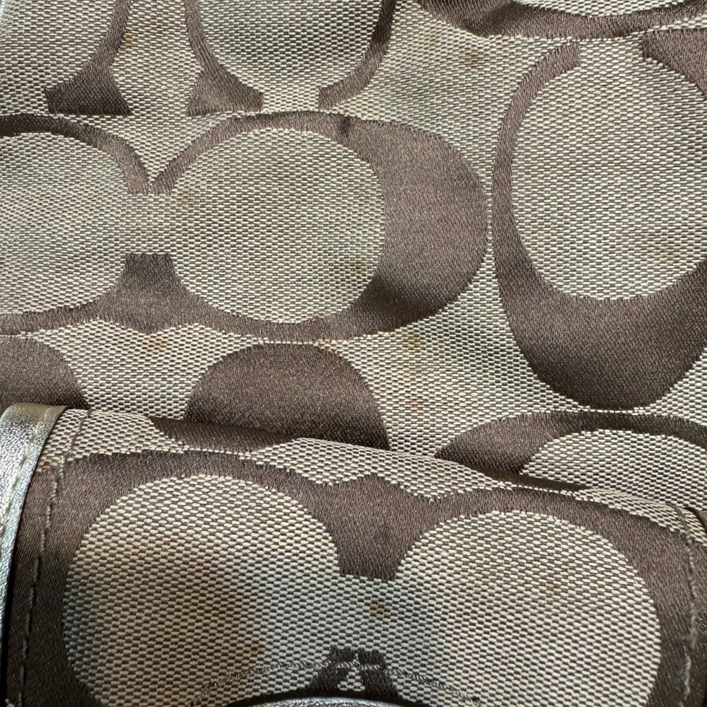 Coach purse - Picture 4 of 6